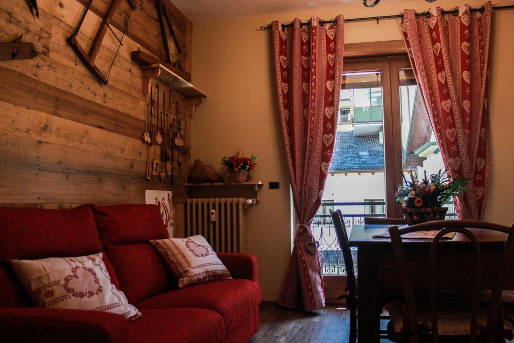 Apartamento Dimora Delle Alpi Aosta Exterior foto